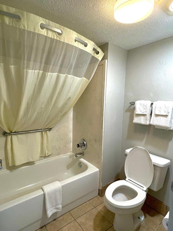 Luxury Inn & Suites image 11
