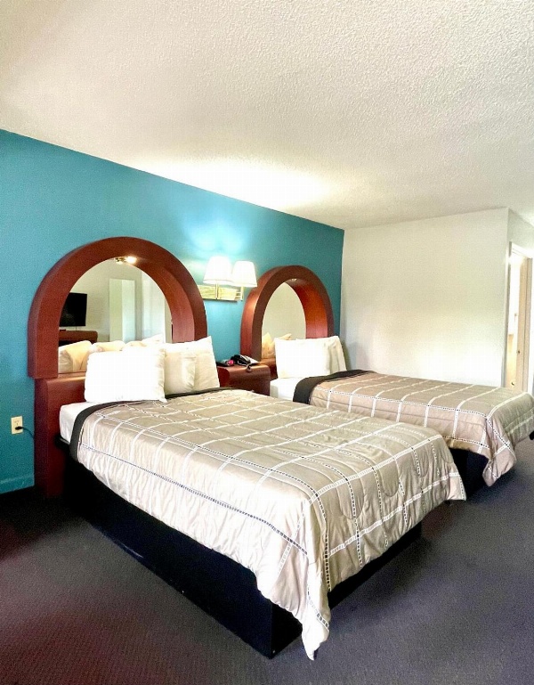 Luxury Inn & Suites image 13