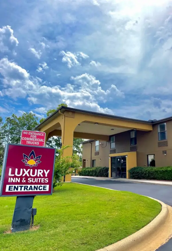Luxury Inn & Suites Main image