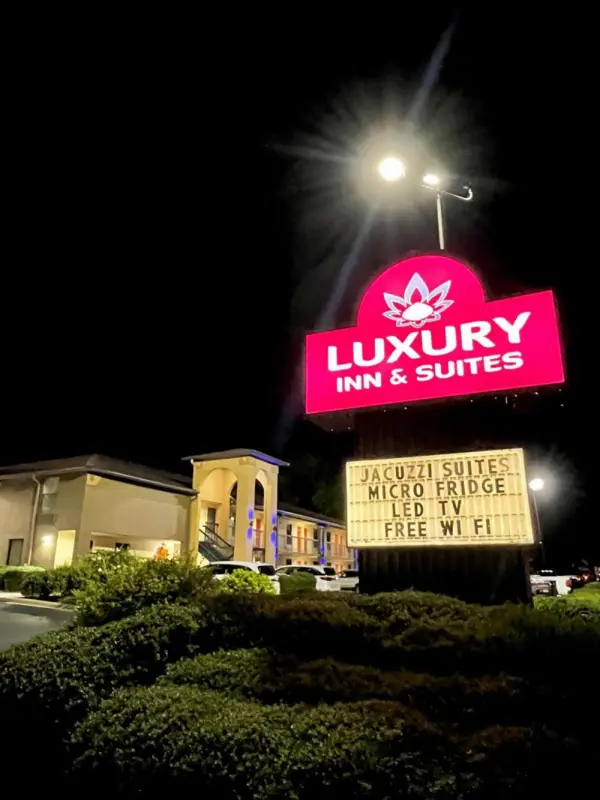 Luxury Inn & Suites 6